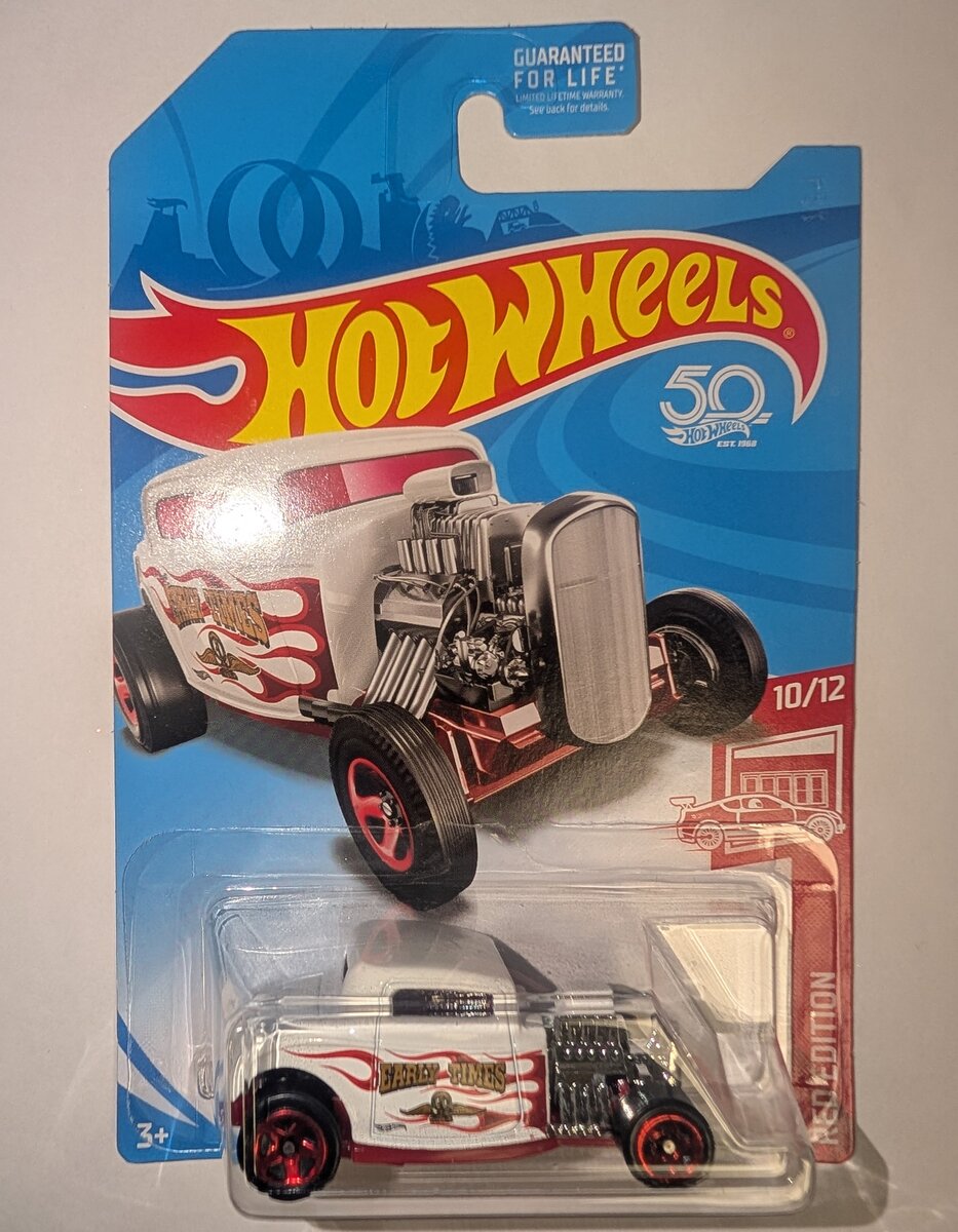 Hot Wheels FKC24-D9C0P 1:64 Diecast Red Edition '32 Ford Target Exclusive Car