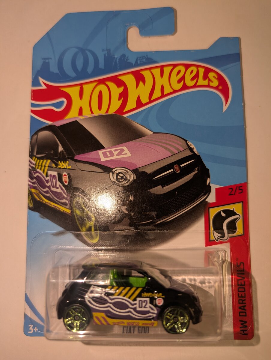 Hot Wheels FRR83-D7C3 1:64 Diecast HW Daredevils Fiat 500
