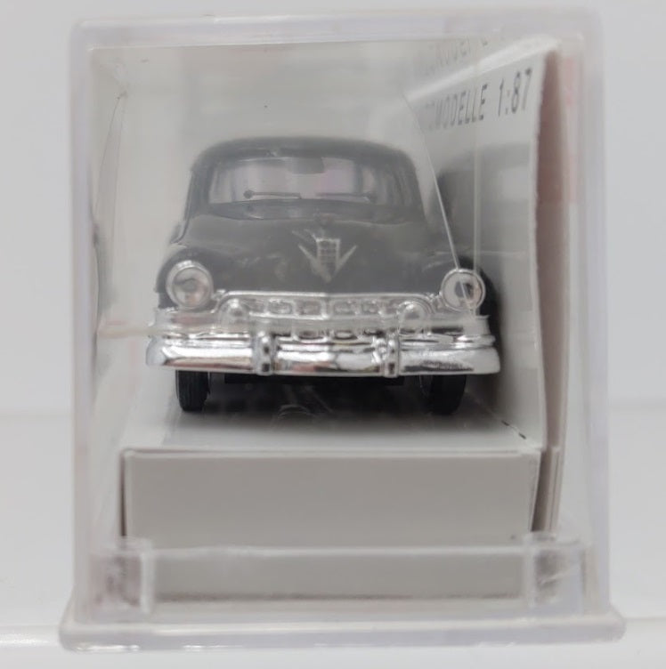 Busch 43416 HO Black 1952 Cadillac Limousine 2-Door Coupe