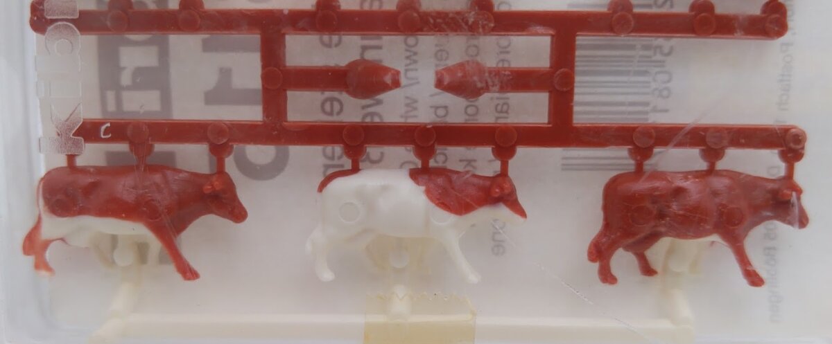 Kibri 8115 HO Scale Brown and White Standing Cows Plastic Figures (Set of 6)