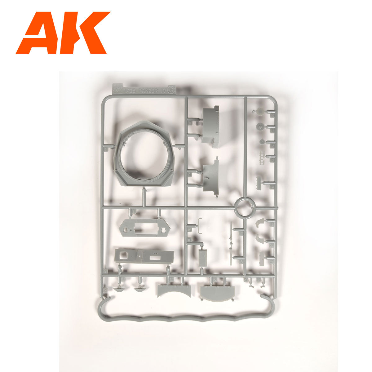 AK Interactive AK35504-B 1:35 Pz.Kpfw.Iv Ausf.D Afrika Korps Model Kit