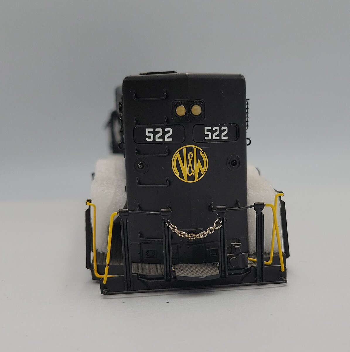 Lionel 82136-2 Northfolk and Western Hi-Nose GP-30 Legacy Shell #522