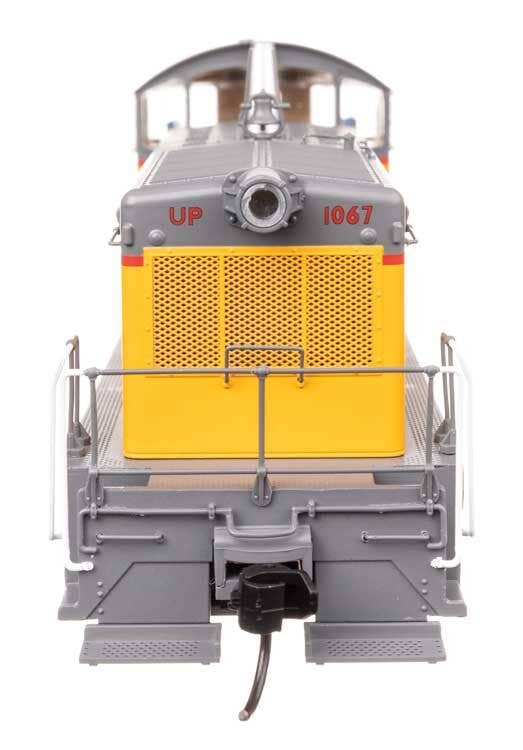 Walthers 920-50512 HO Union Pacific EMD NW2 Diesel Locomotive Standard DC #1067