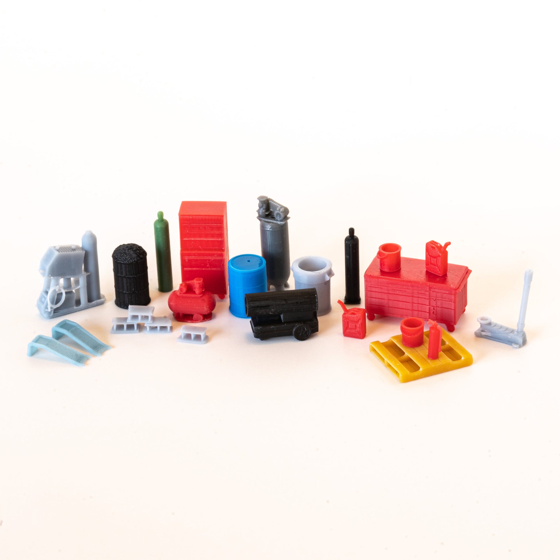 All Scale Miniatures 871949 HO Garage Kit (Set of 25)
