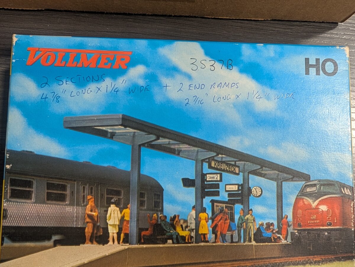 Vollmer 3537B HO Passenger Platform Plastic Building Kit