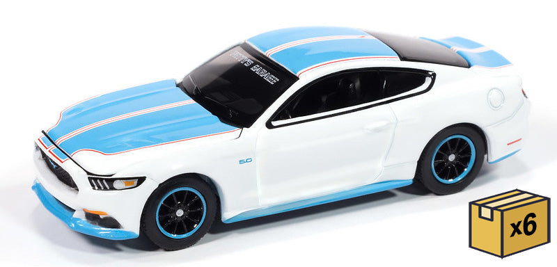 Auto World AWSP178-B-CASE 1:64 White 2016 Ford Mustang GT King Premier Ed (6)