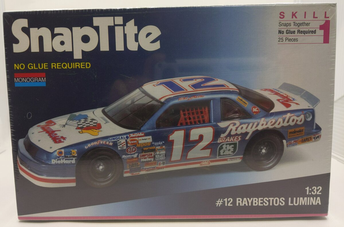 Monogram 1089 1:32 SnapTite Raybestos Lumina #12 Model Kit