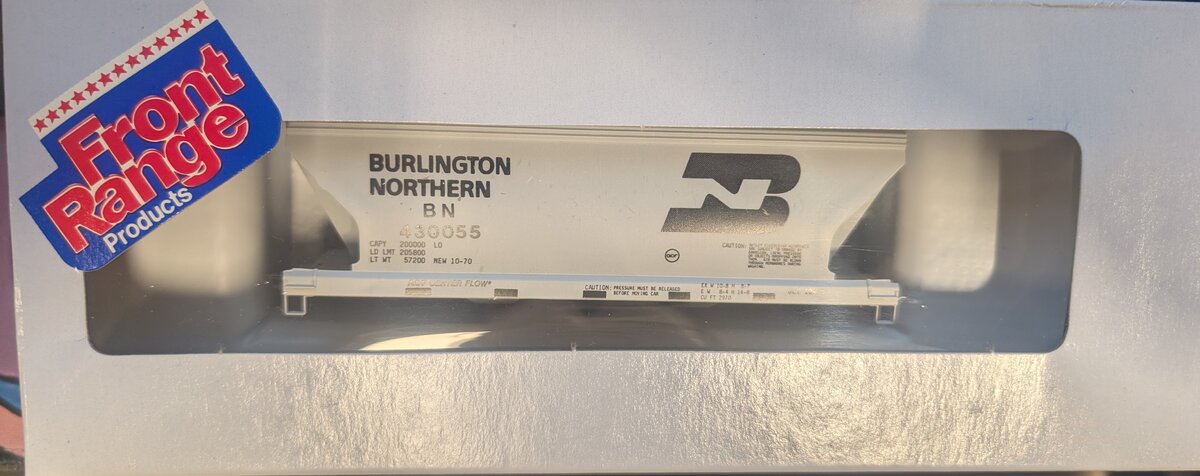 Front Range 6017 HO Burlington Northern 2 Bay Cement Car #430055