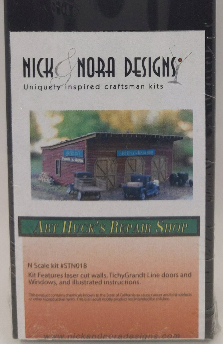 Nick & Nora stn018 N Scale Art Huck's Repair Shop