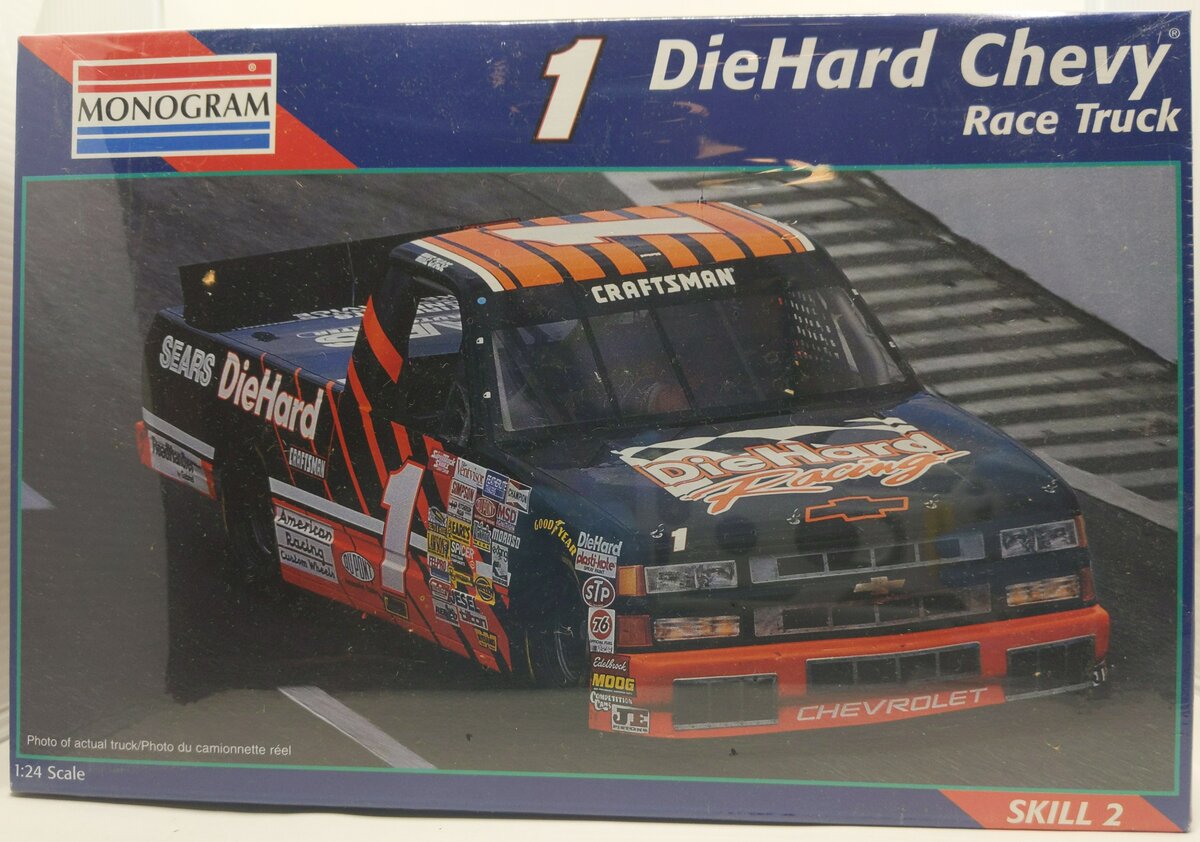 Monogram 2474 1:24 #1 DieHard Chevy Race Truck Model Kit