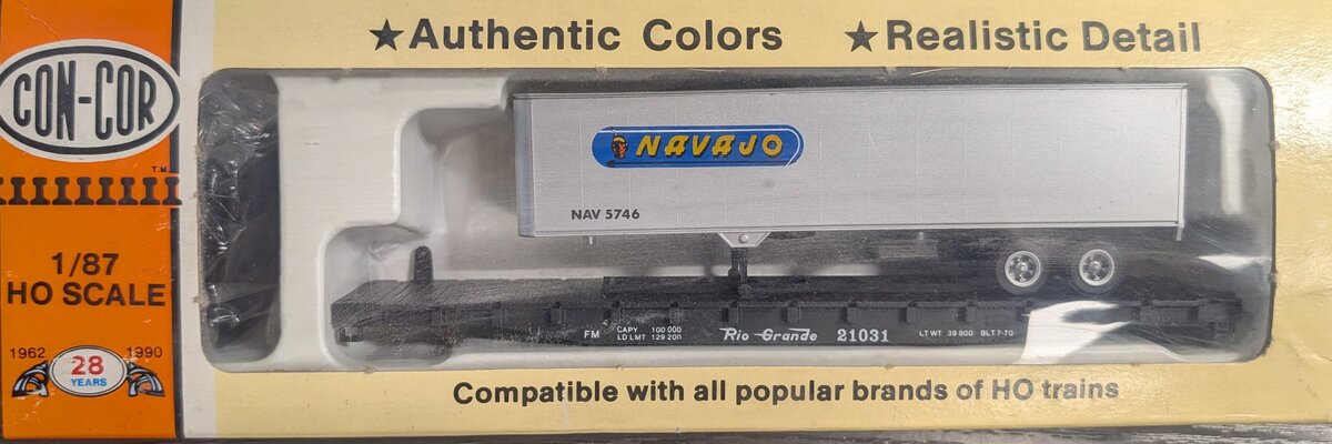 Con-Cor 0001-009166 HO Rio Grande Flat 54' TOFC Kit w/40' Navajo Trailer