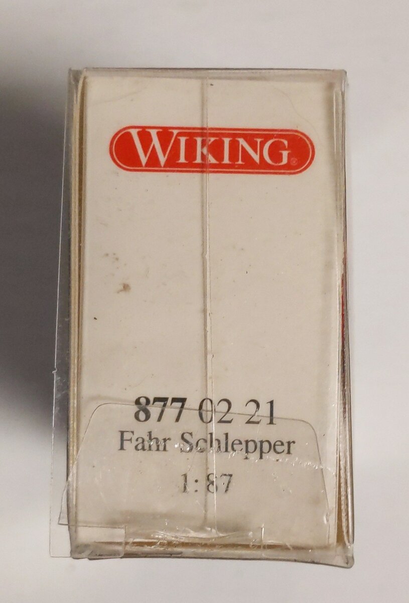 Wiking 8770221 HO Scale Red Fahr Schlepper Plastic Model Tractor