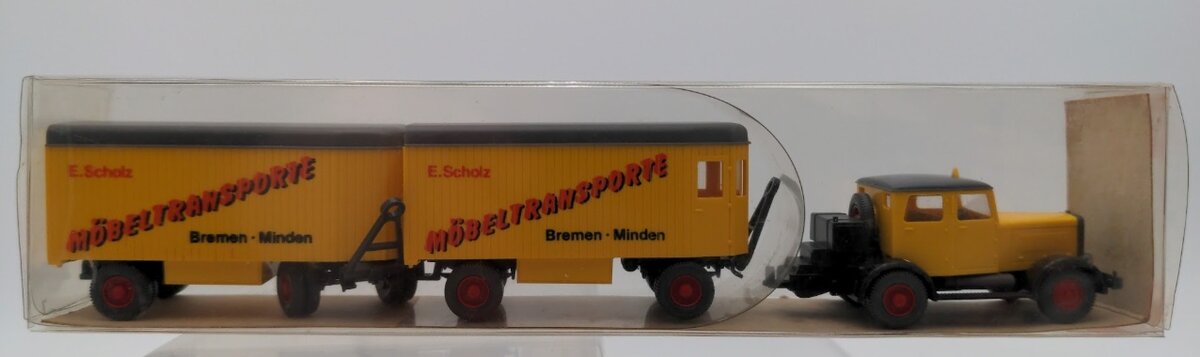 Wiking 27851 HO Scale E. Scholz Mobeltransporte Double Tractor Trailer Model Car