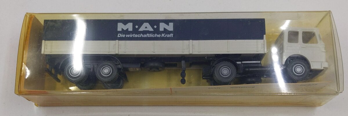 Wiking 535 HO Scale M.A.N Die Wirtschaftliche Kraft Tractor Trailer Plastic Car