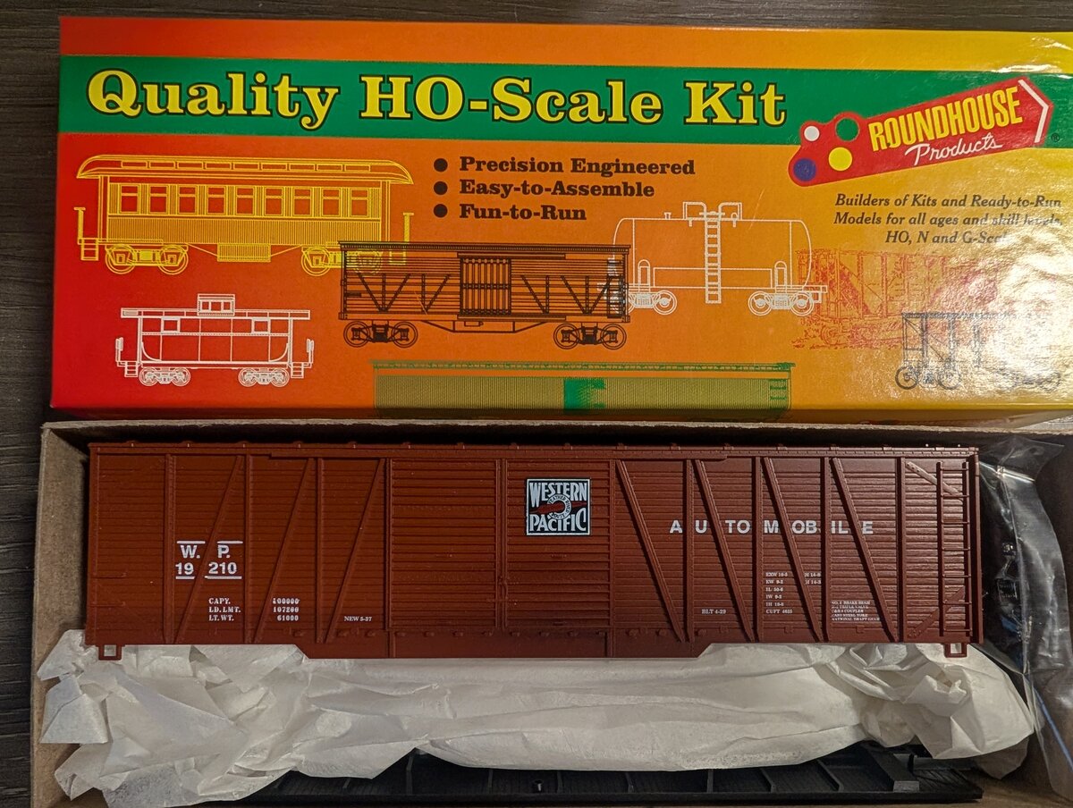 Roundhouse 02143 HO Scale Western Pacific 50' SS DBL STL w/Plate Auto #19210 Kit