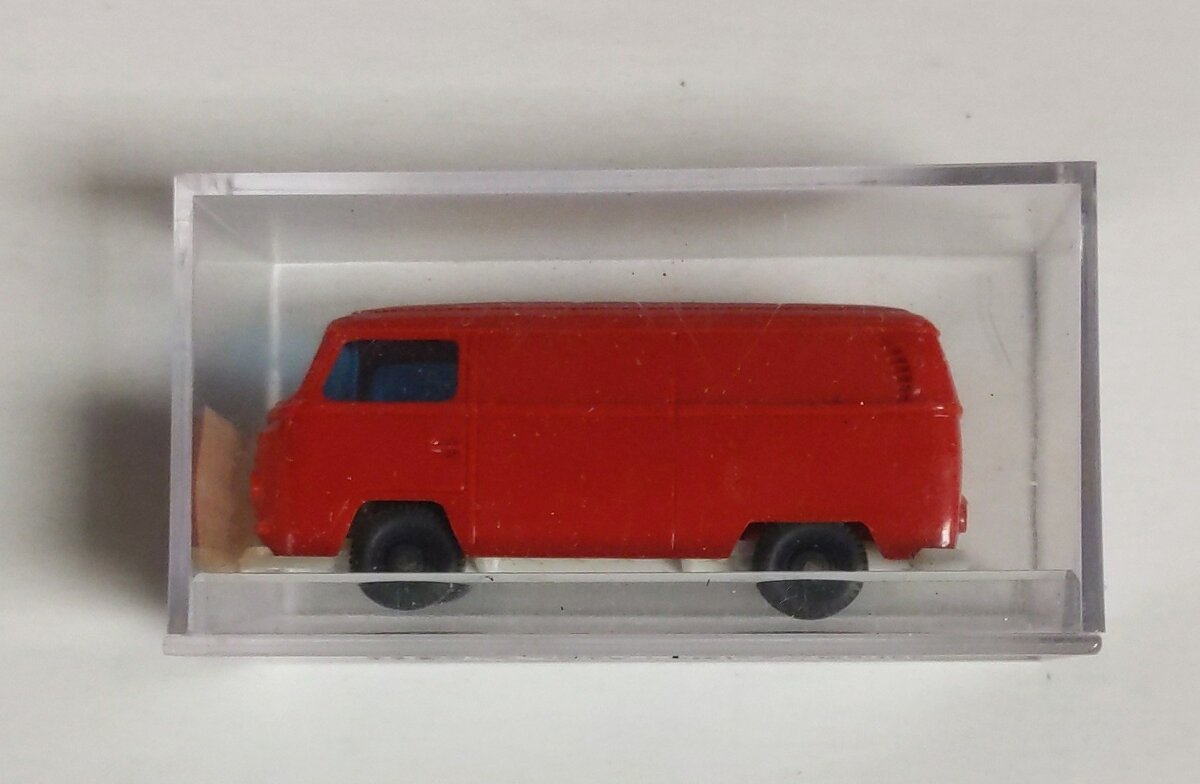 Brekina Automodelle 3233 HO Scale Red and White Plastic Model Van