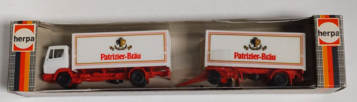 Herpa 828292 HO Scale "Patrizier-Brau" Double Tractor Trailer Plastic Truck