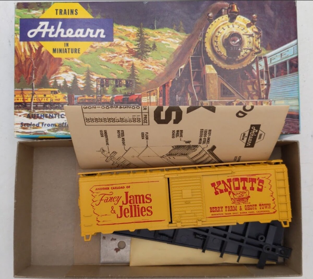 Athearn 0349 HO Knott's Berry Farm & Ghost Town 40' Box Car Kit