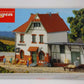 Auhagen 11347 HO Scale Railway Station Plastic Model Building Kit