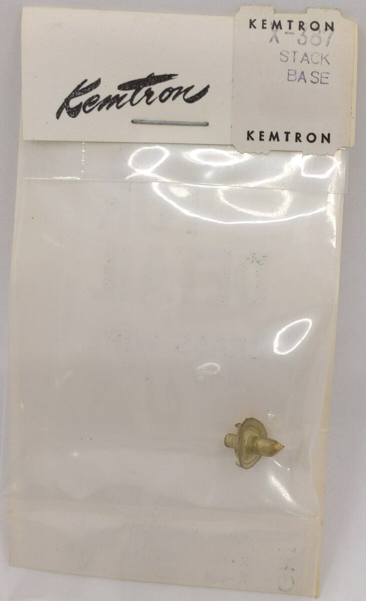 Kemtron X-387 Vintage Brass Stack Base - Sizes vary