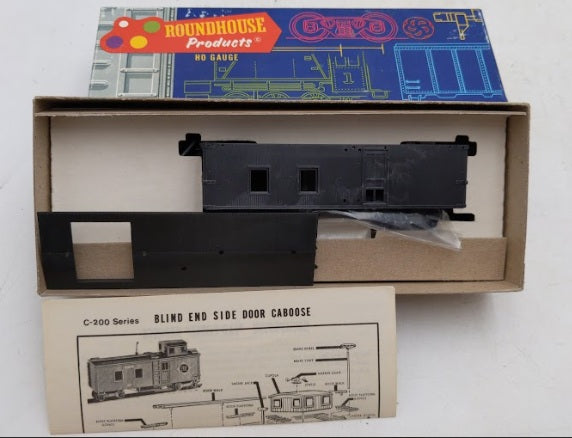 Roundhouse 3420 HO Gauge "Old Timer" Caboose Unlettered Kit