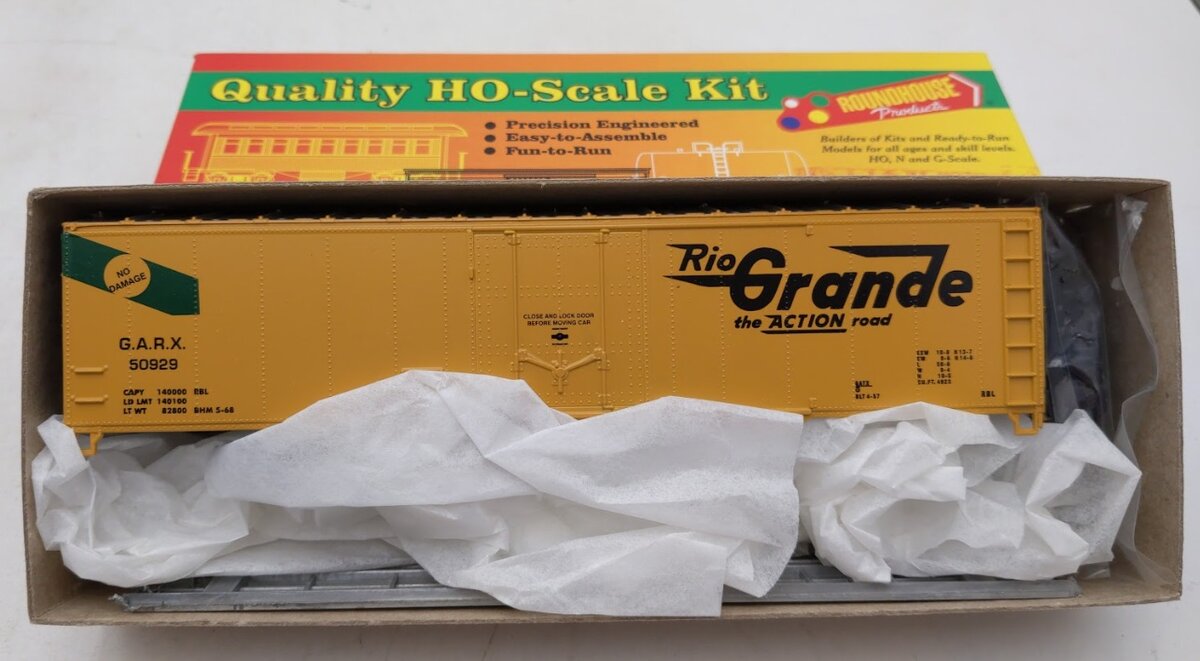 Roundhouse 01239 HO Denver & Rio Grande Western/GARX 50’ Box Car Plug Door Kit
