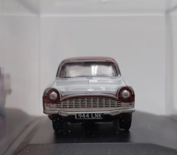 Oxford Diecast 76CRE009 1:76 Venetian Red/Polar White Vauxhall Cresta Regency