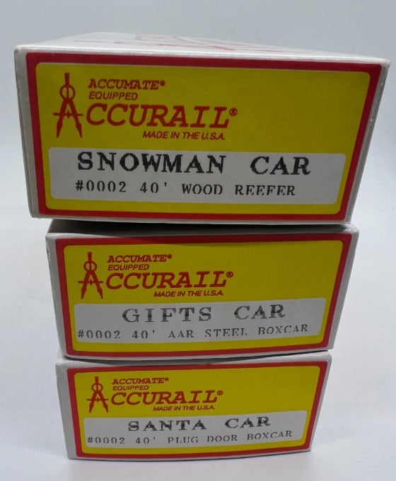 Accurail 0002 HO 40' AAR Steel Boxcar Gifts / Santa & Snowman Car Kit (Set of 3)