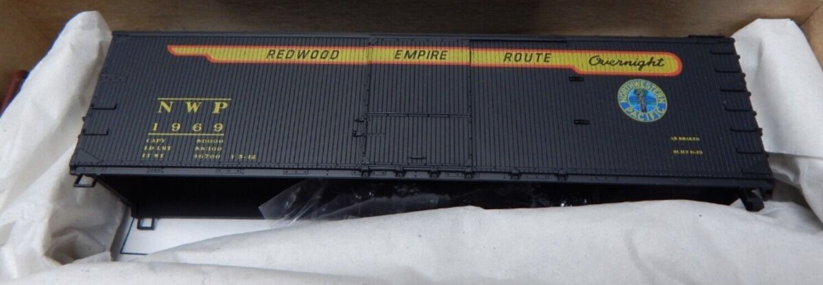 Accurail 1596 HO Northwestern Pacific 40' USRA Double Sheath Box Kit