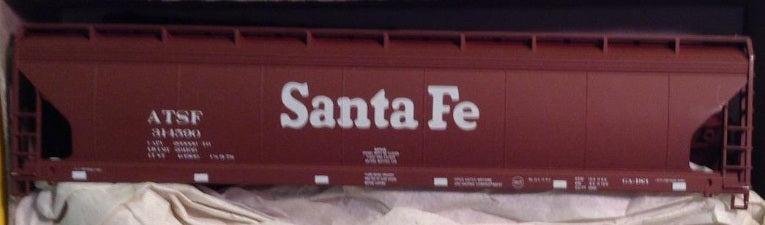 Accurail 2002.1 HO Santa Fe ACF 3-Bay Center Flow Boxcar #431176