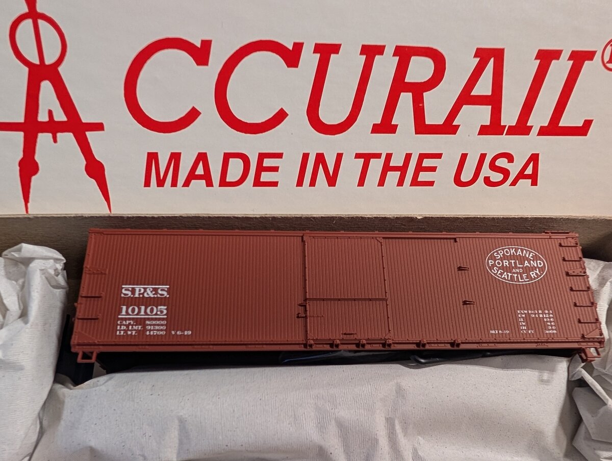 Accurail 4.2 HO SP&S 40' USRA Double Sheath Boxcar #10105 Kit