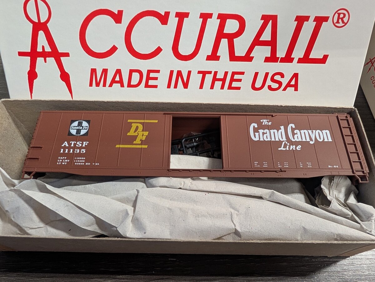 Accurail 3344 HO Santa Fe 50' AAR Steel Boxcar #11135 Kit