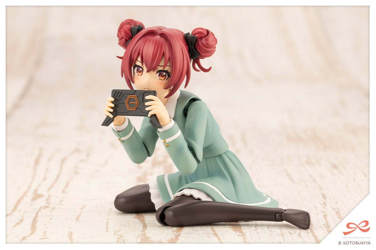 Kotobukiya JK042 1:10 Emma Koishikawa St. Iris Gakuen Girl's HS Winter Clothes