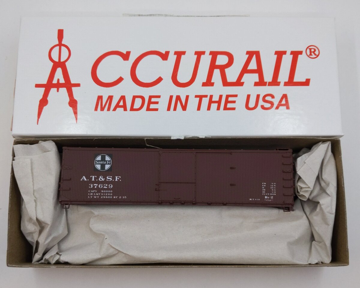 Accurail 8002 HO Santa Fe 40' USRA Dbl. Sheath. Boxcar Kit #37629