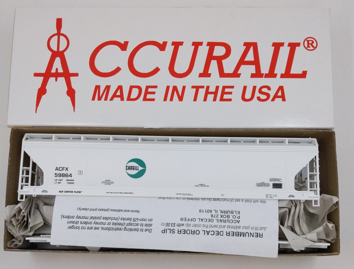 Accurail 8001 HO Cargill ACF 3-Bay Center-Flow Tank Car Kit #59864