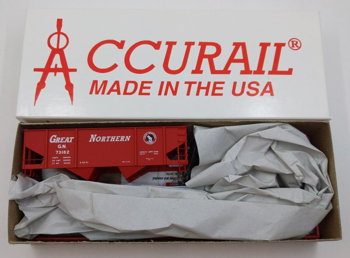 Accurail 2352 HO Great Northern Canton Twin Hopper Kit #73182