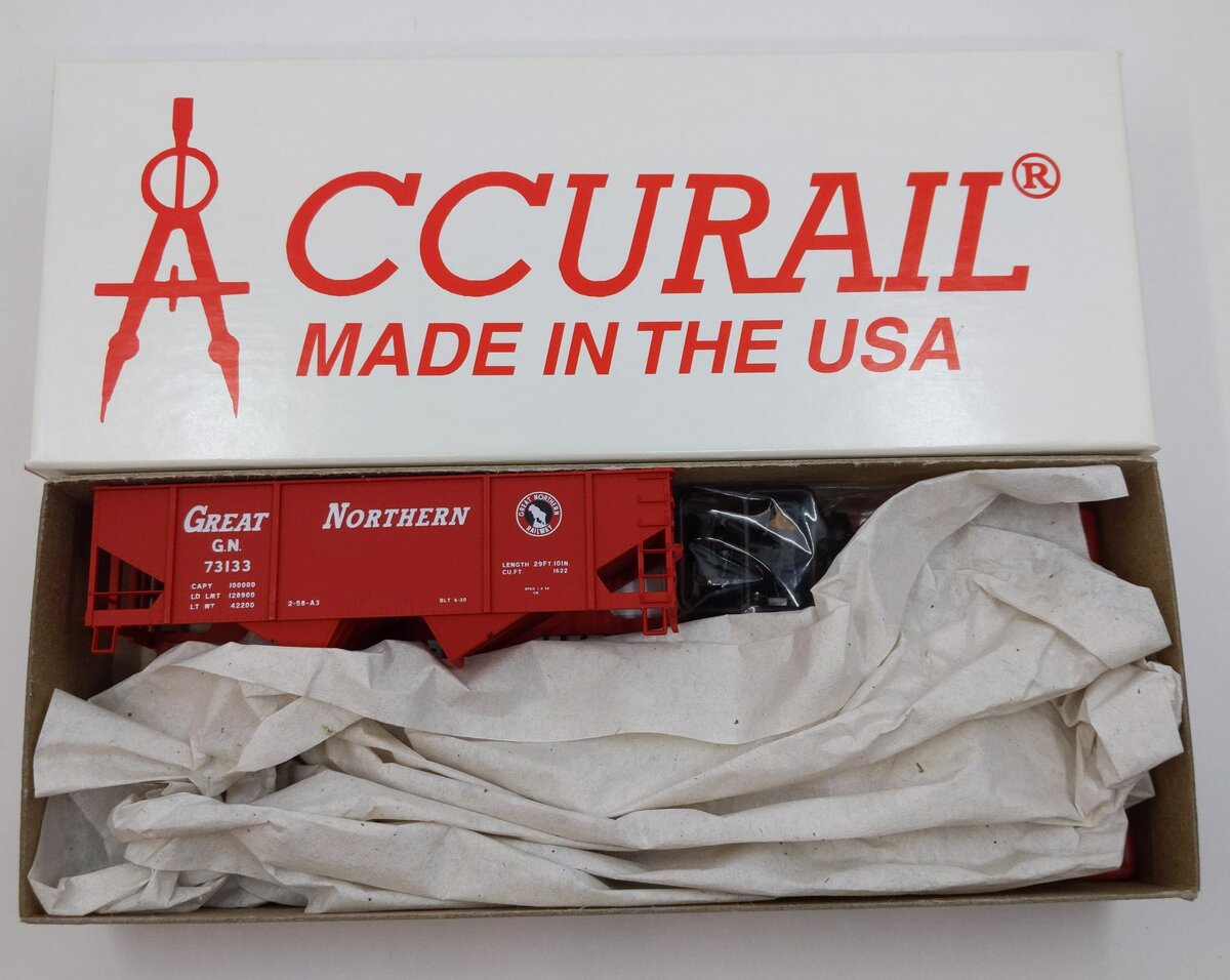 Accurail 2352 HO Great Northern Red Canton Twin Hopper Kit #73133