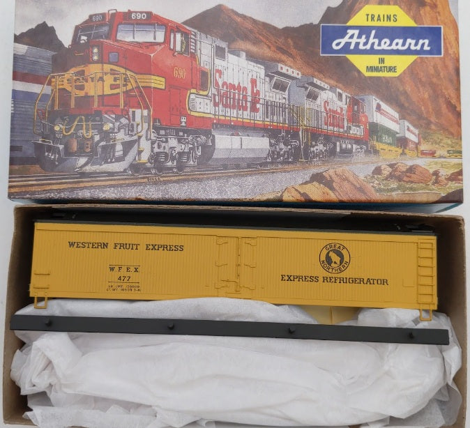 Athearn 05353 HO Western Fruit Express/Great Northern 50' Express Reefer Car Kit