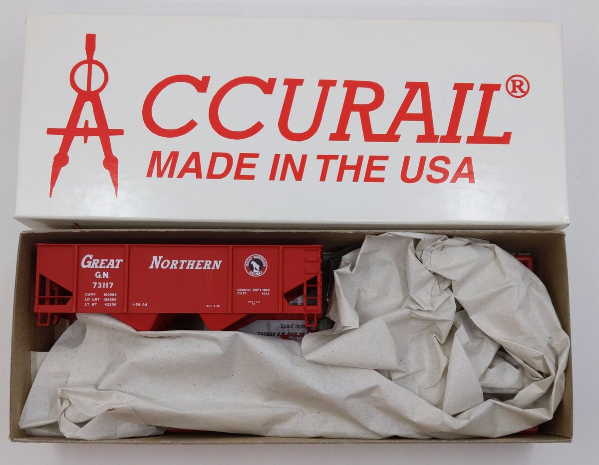 Accurail 2352 HO Great Northern Canton Twin Hopper Kit #73117
