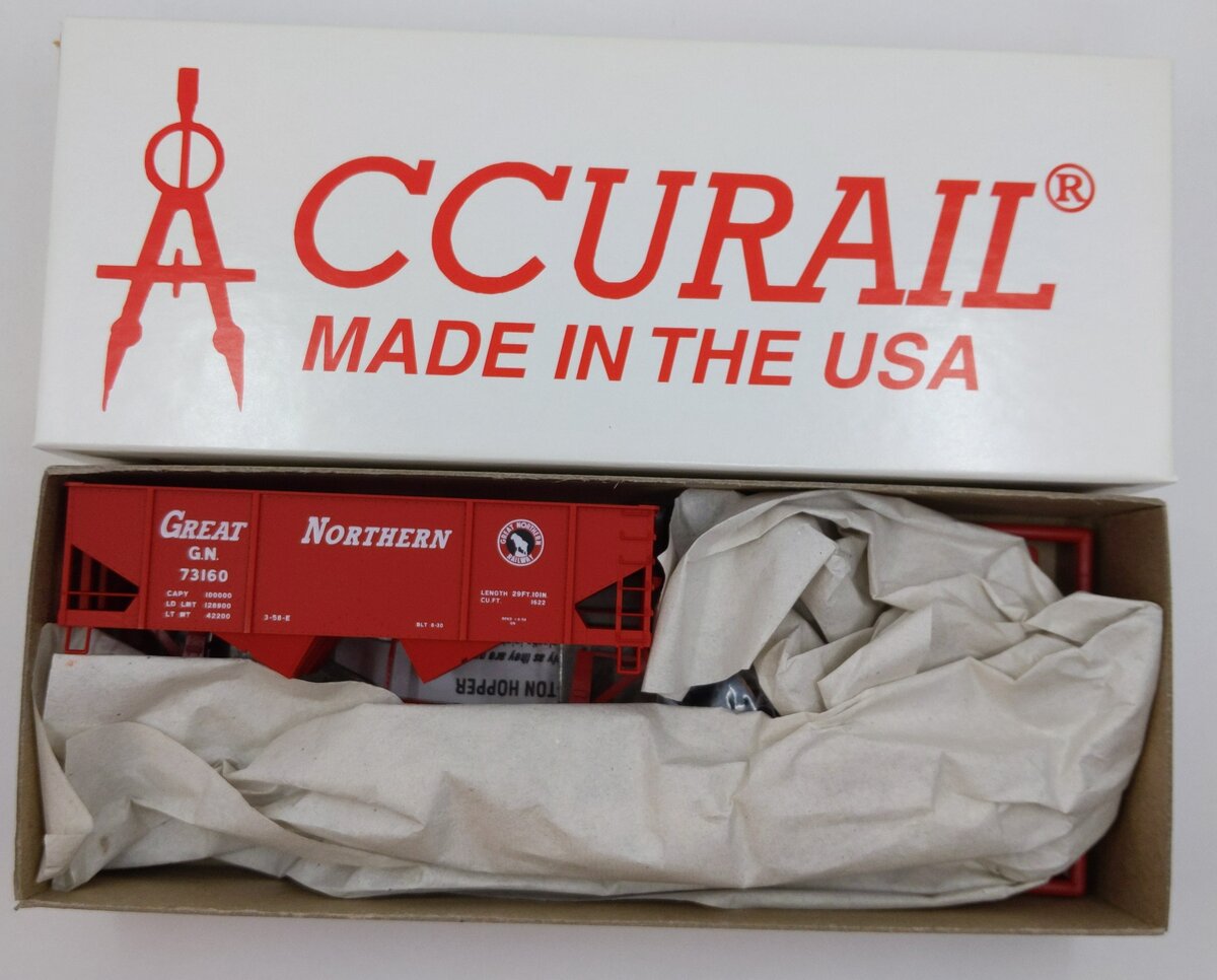 Accurail 2352 HO Great Northern Red Canton Twin Hopper Kit #73160