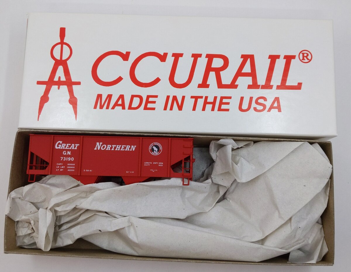 Accurail 2352 HO Great Northern Red Canton Twin Hopper Kit #73190