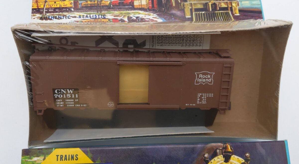 Athearn 1446 HO Bev-Bel Corp C&NW/Ex-Rock Island Railroad 40' Boxcar #701511 Kit