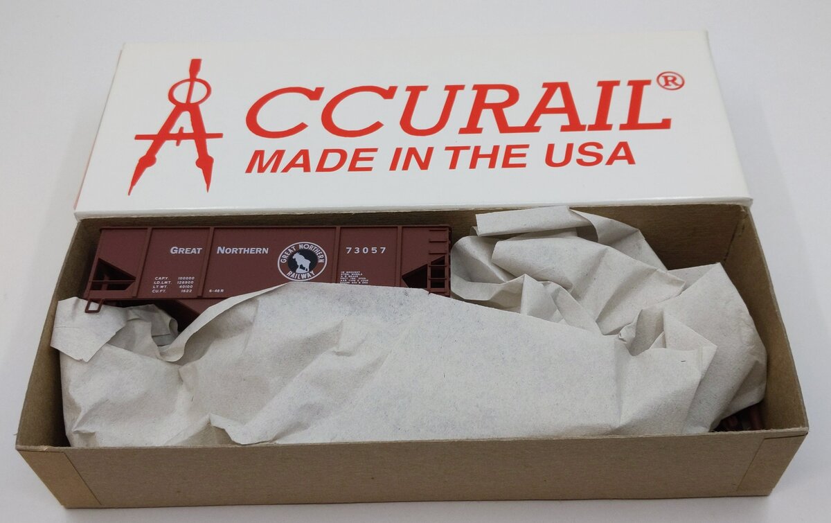 Accurail 2351.1 HO Great Northern Min Red Canton Twin Hopper Kit #73057