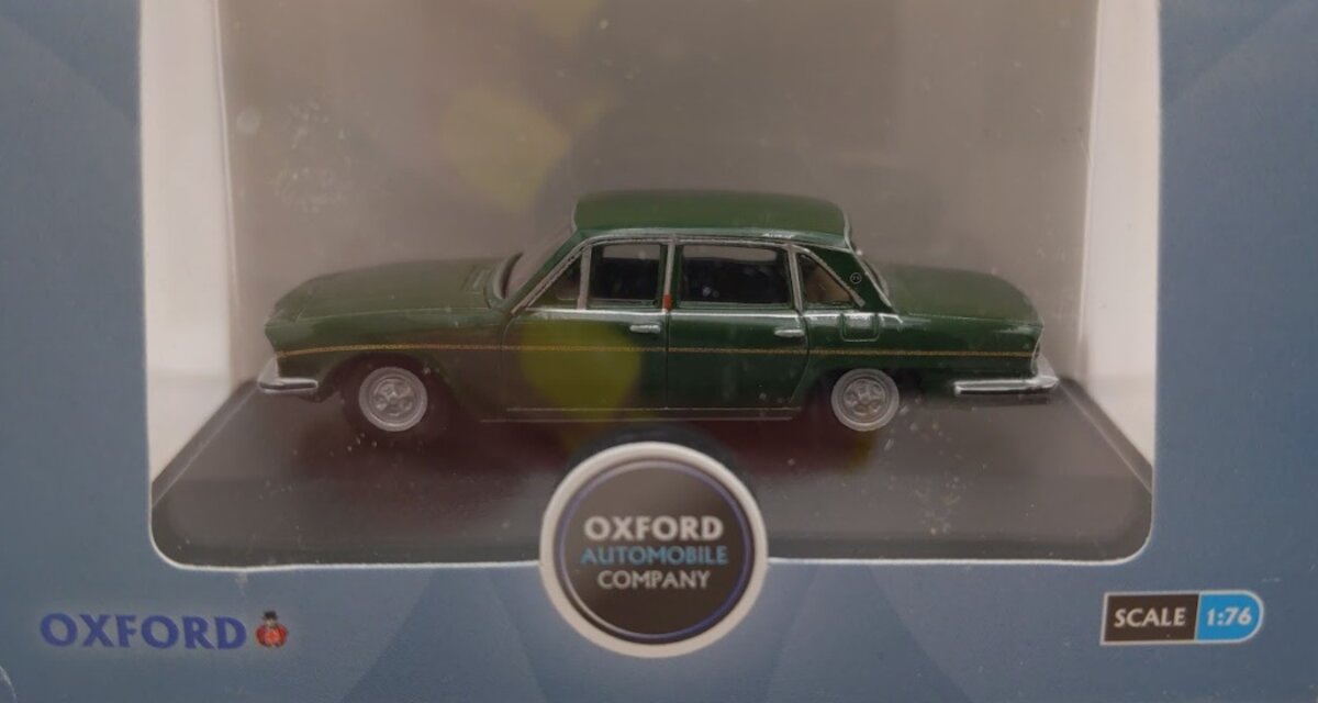 Oxford Diecast 76TP006 1:76 Scale British Racing Green Triumph 2600Diecast Model