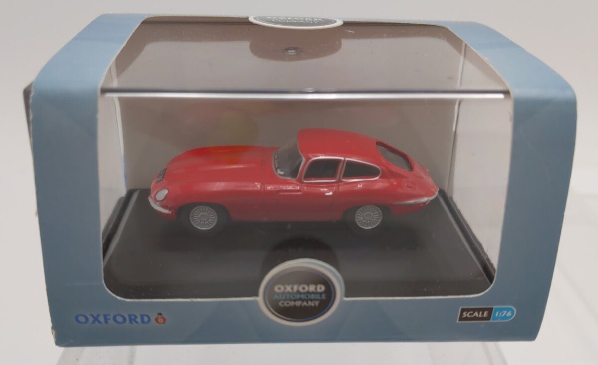 Oxford Diecast 76ETYP002 1:76 Scale Carmen Red Jaguar E-Type Series I Diecast