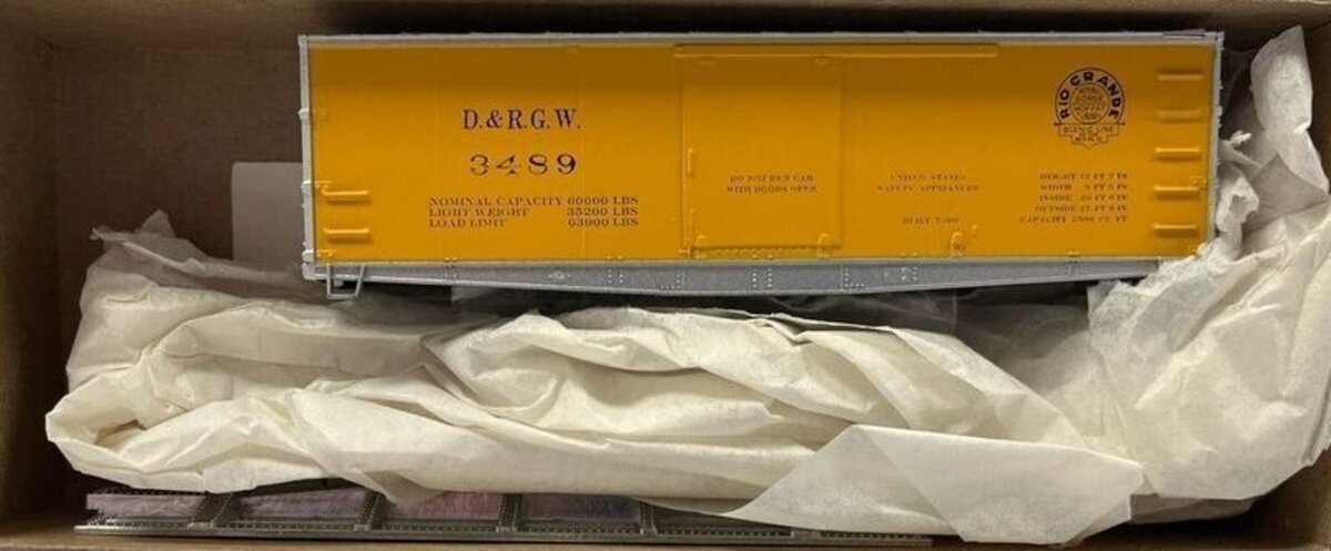 Roundhouse 3017 HO Denver & Rio Grande Western 36' Fish Belly Box Car # 3489 Kit