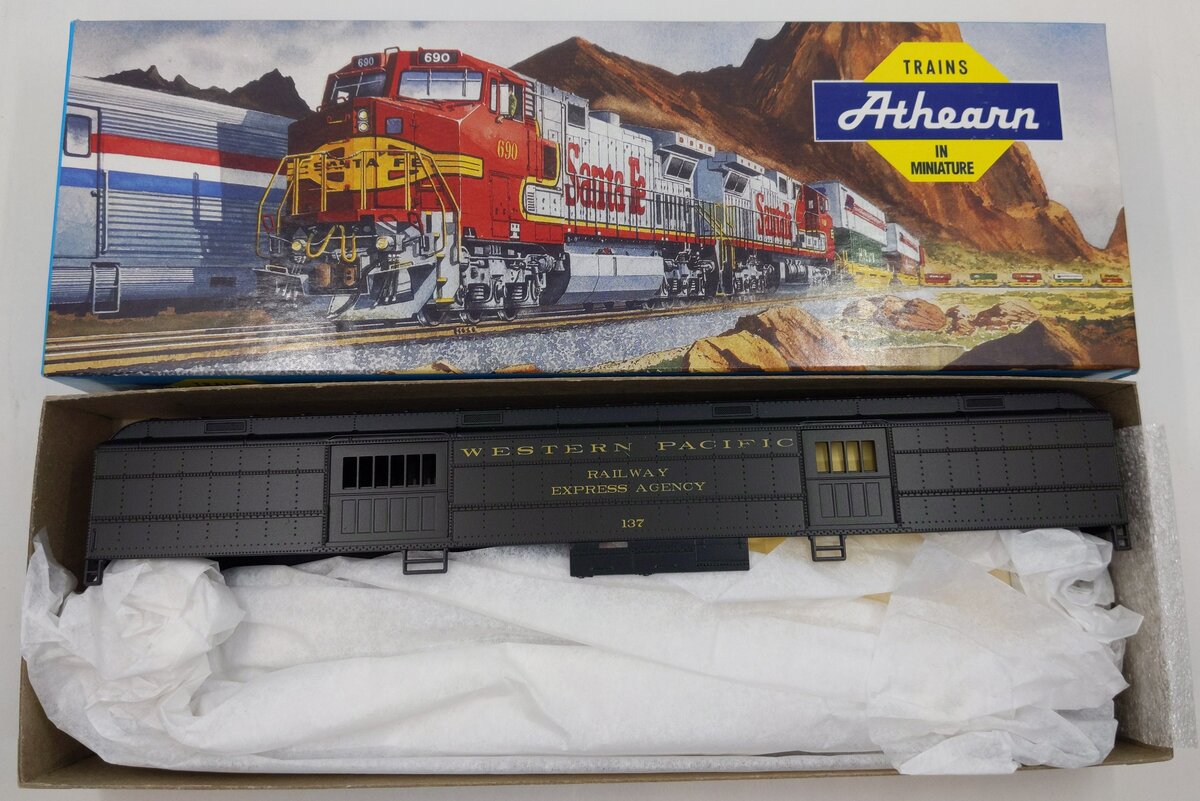 Athearn 2515 HO Western Pacific Railway Baggage Kit