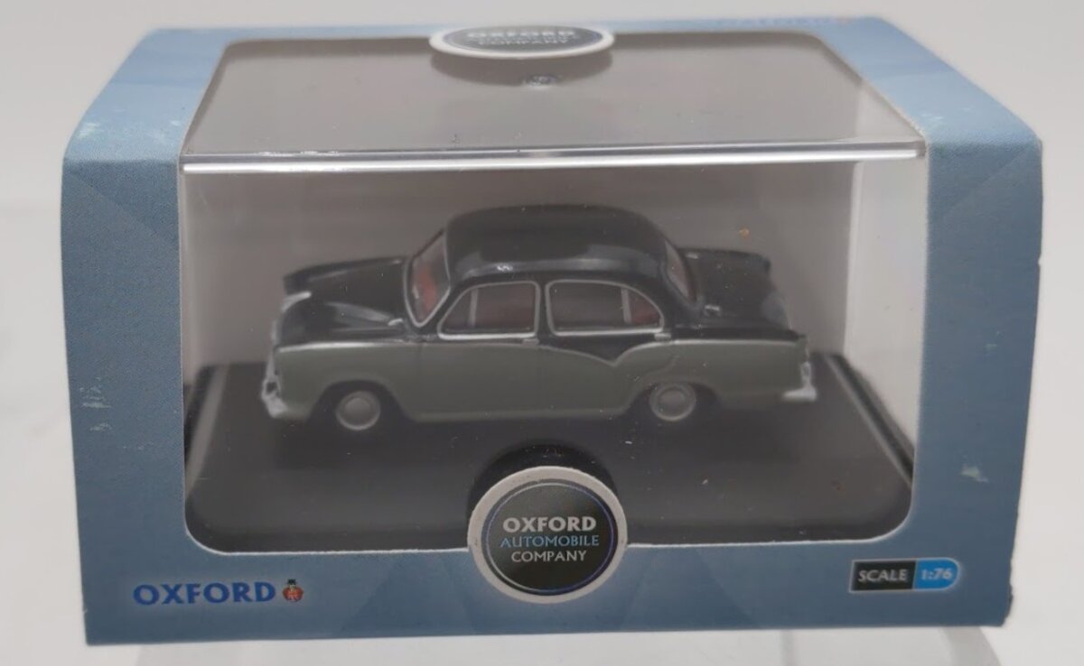 Oxford Diecast 76MO002 1:76 Scale Black/Grey Morris Oxford III Diecast Model