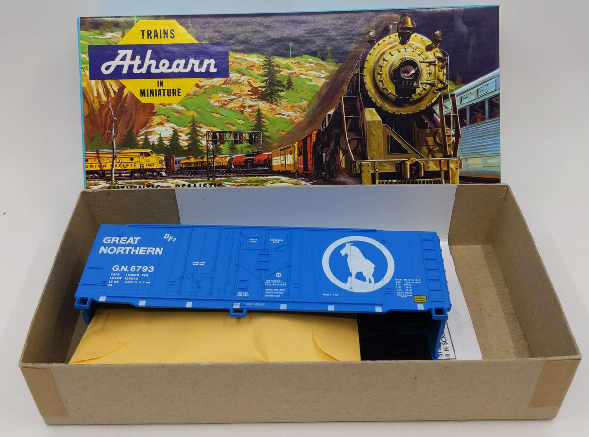 Athearn 2092 HO Scale Blue Great Northern 40' Grain Loading # 6793 Kit