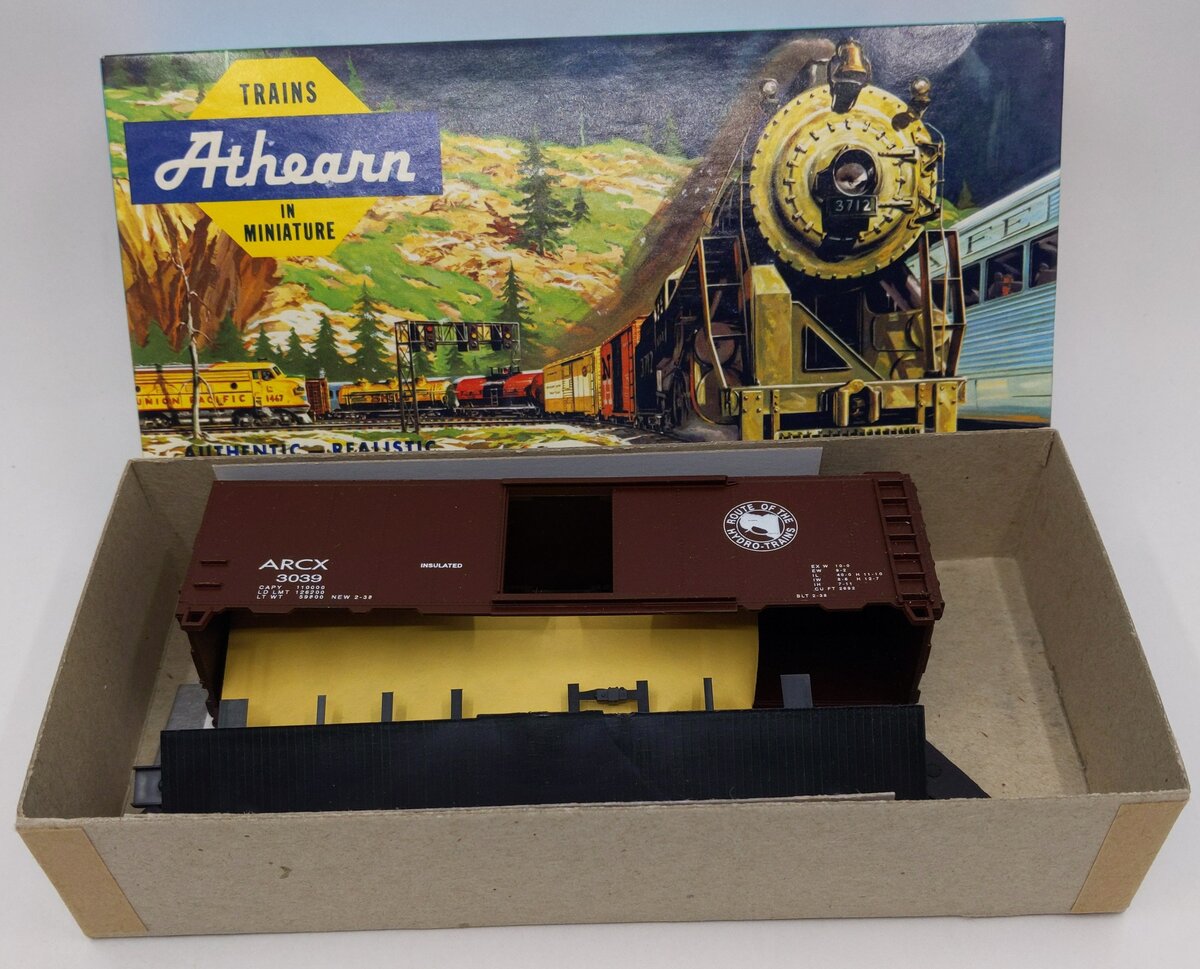 Athearn 2252 HO Bev-Bel Corp Alaska Railroad 40' Box Car Pre-1950 # 3039 Kit